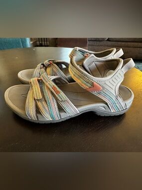 Teva Tirra Sandals Women’s Size 7